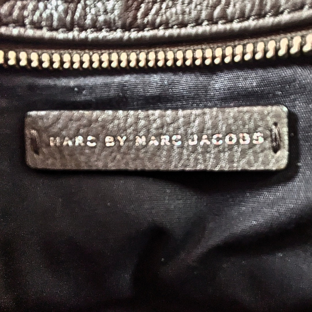 Pre-loved Marc by Marc Jacobs Small Q Percy Leather Crossbody Bag