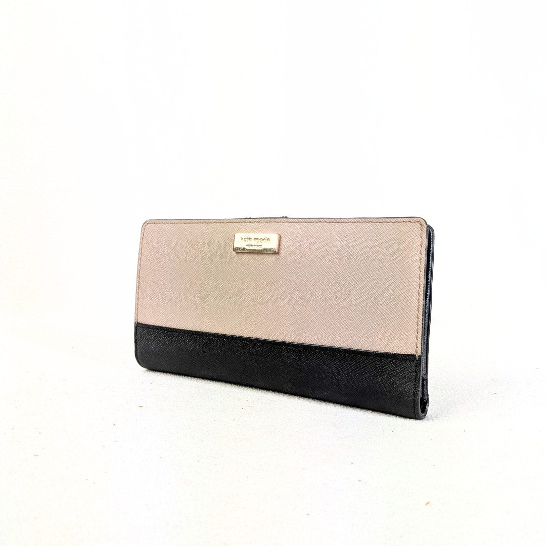 Kate Spade Laurel Way Stacy Bi-fold Wallet - The view from the left angle.