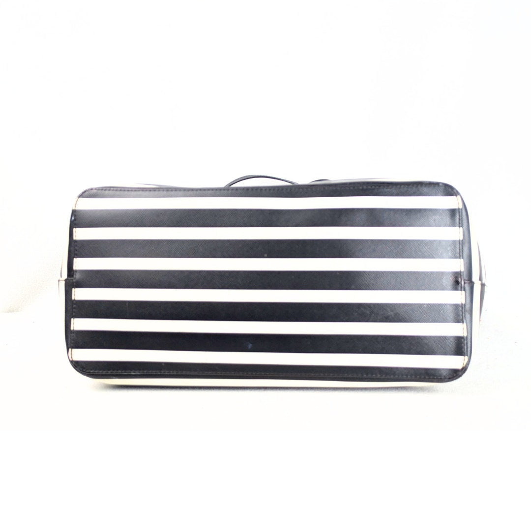 The botttom of the Kate Spade Shore Street Sailing Stripe Margareta Tote Shoulder Bag.