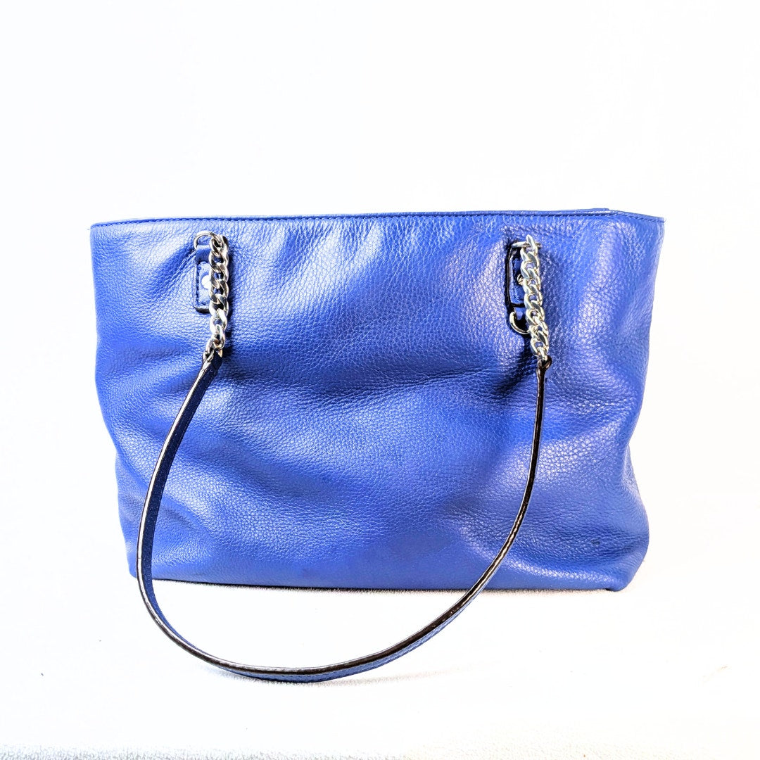 Pre-owned Michael Kors Jet Set East West Chain Tote Bag in Blue photographed from the front side.