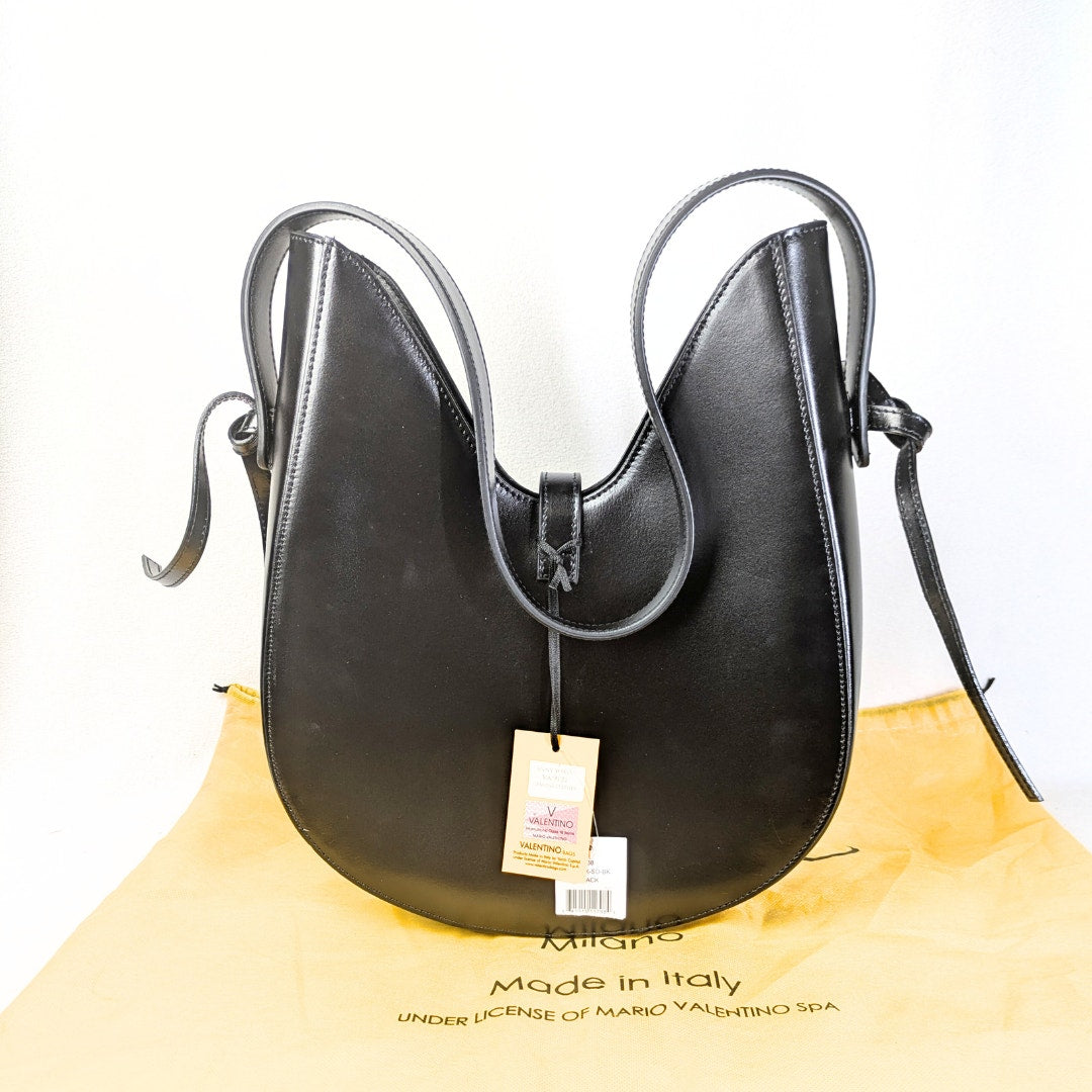 The back view of the Valentino by Mario Valentino Anny Soave Shoulder Bag in Black.