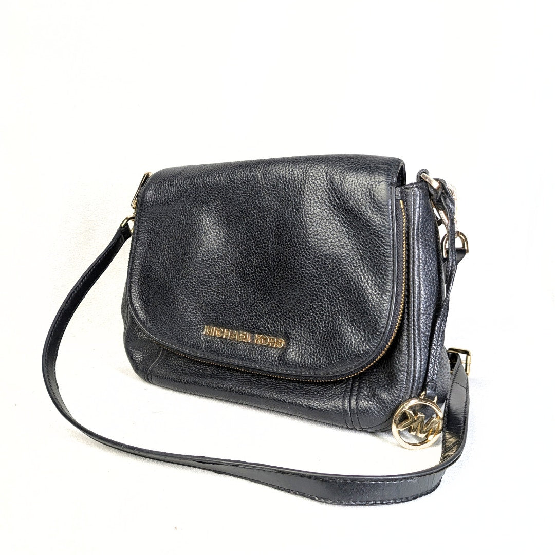 Pre-loved Michael Kors Bedford Pebbled Leather Crossbody Bag