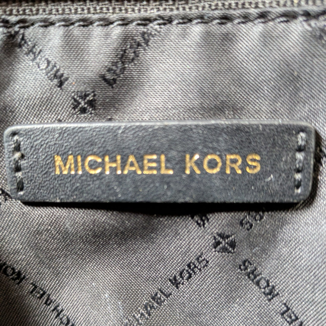 Pre-loved Michael Kors Bedford Pebbled Leather Crossbody Bag