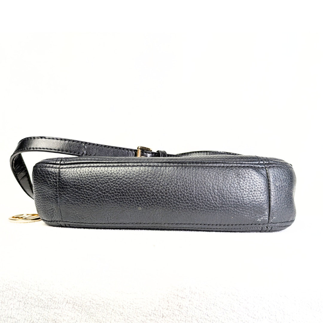 Pre-loved Michael Kors Bedford Pebbled Leather Crossbody Bag