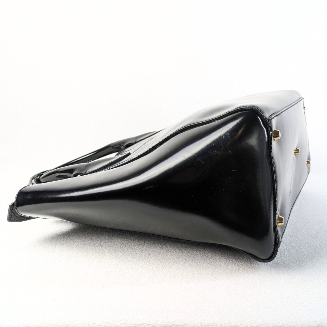 Pre-owned Innue Black Glossy Genuine Leather Handbag