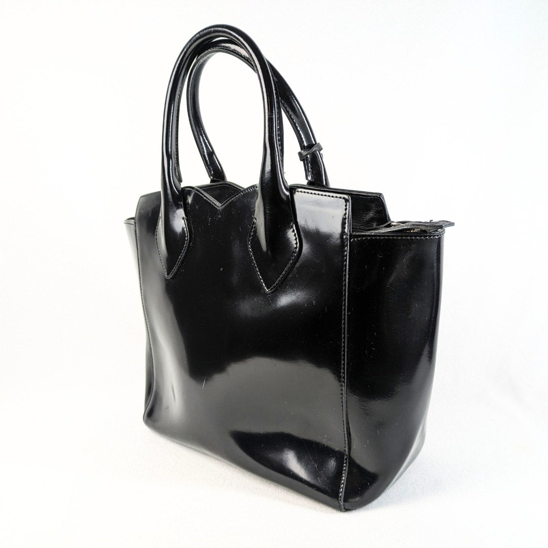 Pre-owned Innue Black Glossy Genuine Leather Handbag