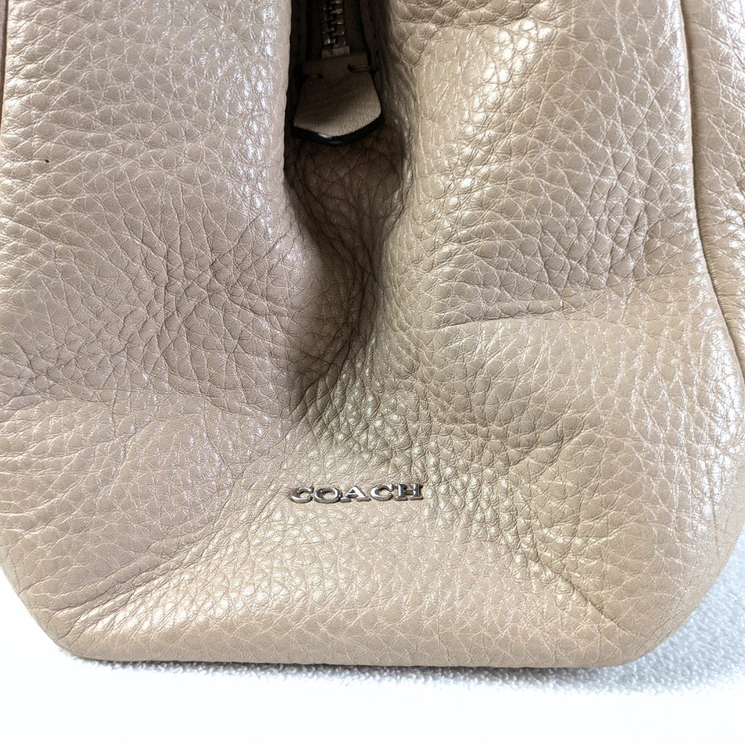 Pre-loved COACH Madison Phoebe Leather Shoulder Bag