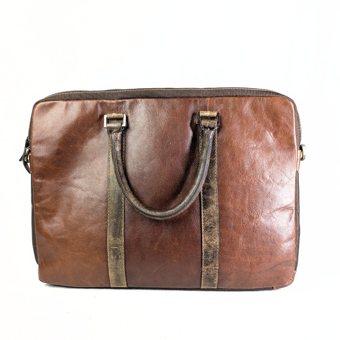 Pre-loved BOCONI Leather Briefcase