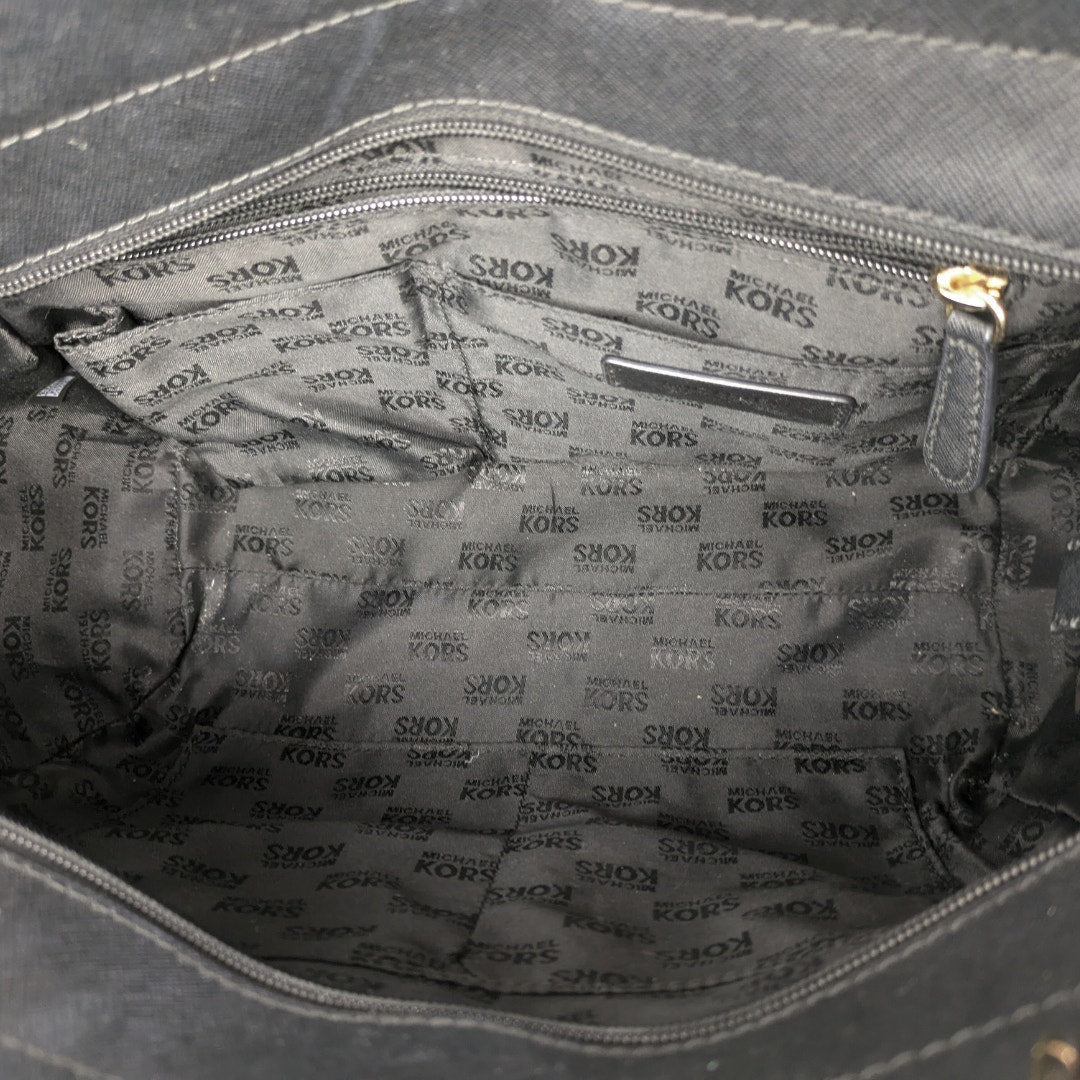 Pre-loved Michael Kors Jet Set Saffiano Leather Tote Bag
