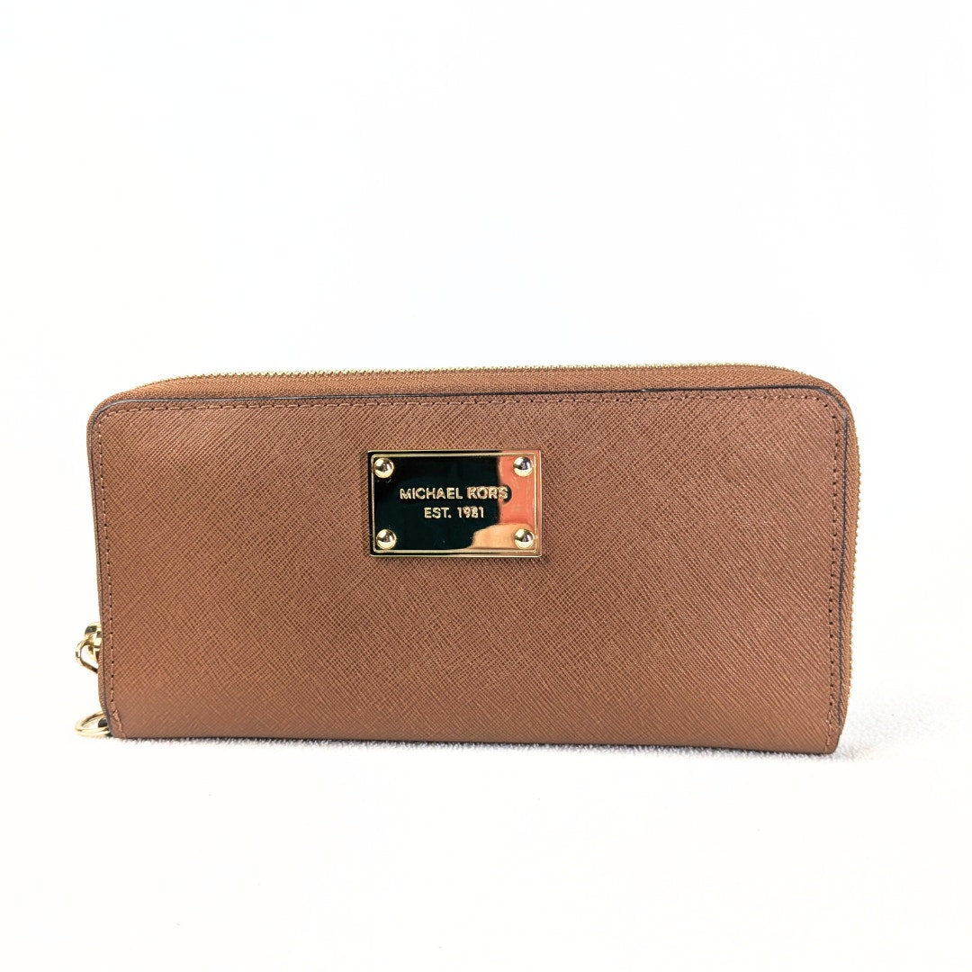 Pre-loved Michael Kors Jet Set Saffiano Continental Wallet