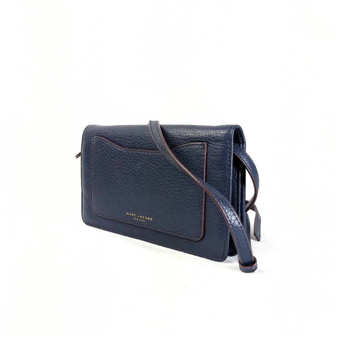 Pre-loved Marc Jacobs Leather Recruit Wallet on a Crossbody Strap Handbag