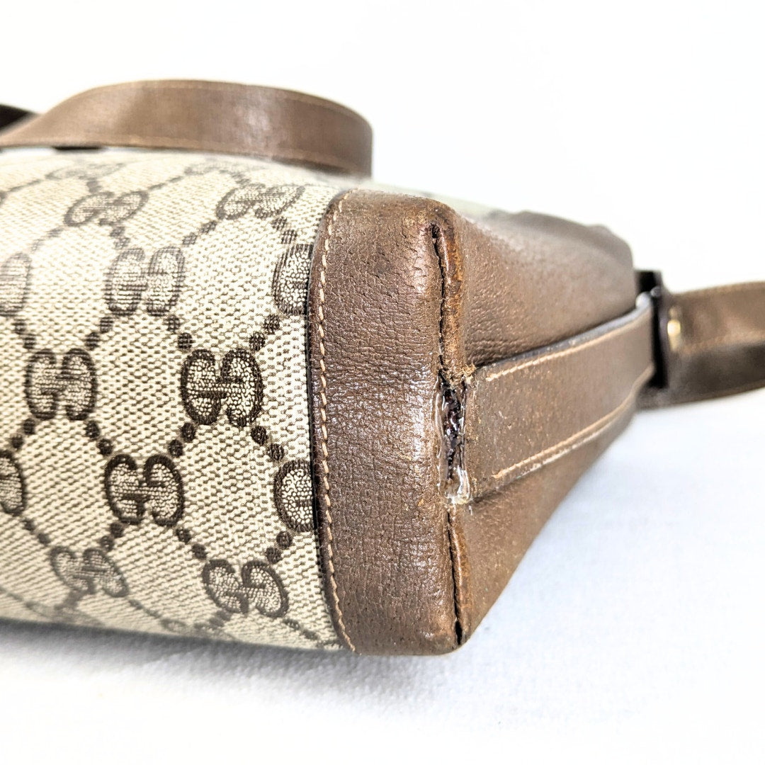 Pre-loved GUCCI Monogram Coated Canvas Crossbody Bag